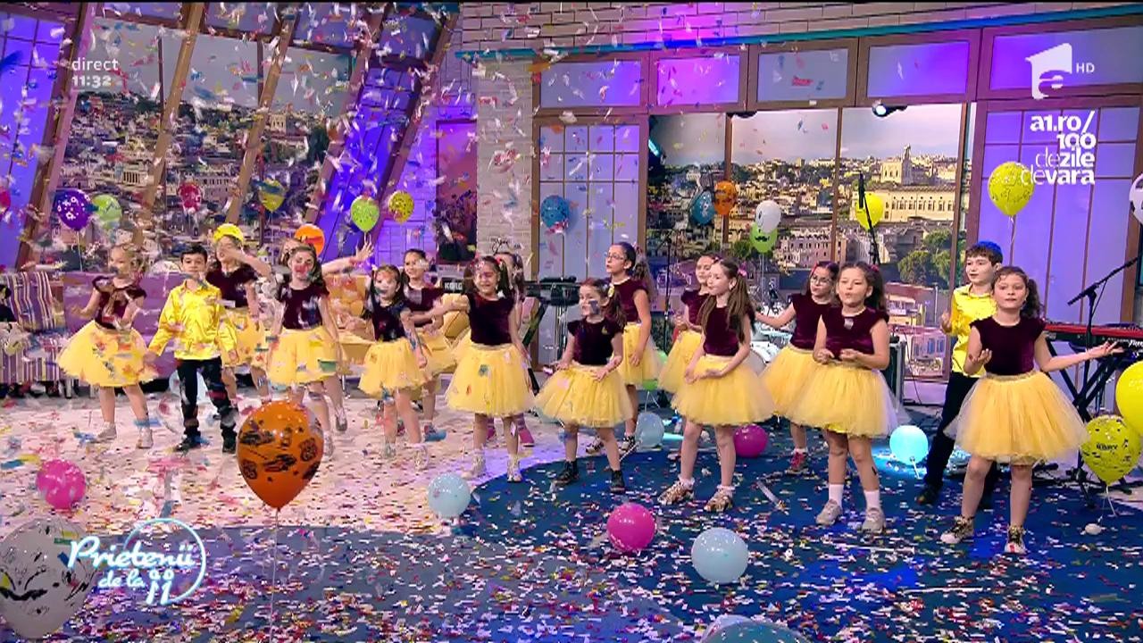 Ansamblul de copii " Miracol" - "Să c&acirc;nte lumea"