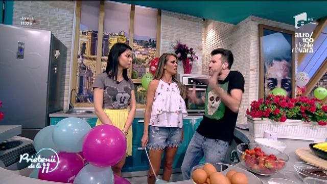 Andreea Moldovan găteşte "Clătite"