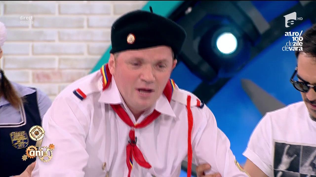 Accident &icirc;n platoul de la Neatza! Cătălin Oprișan &icirc;ncearcă să meargă cu hoverboard-ul