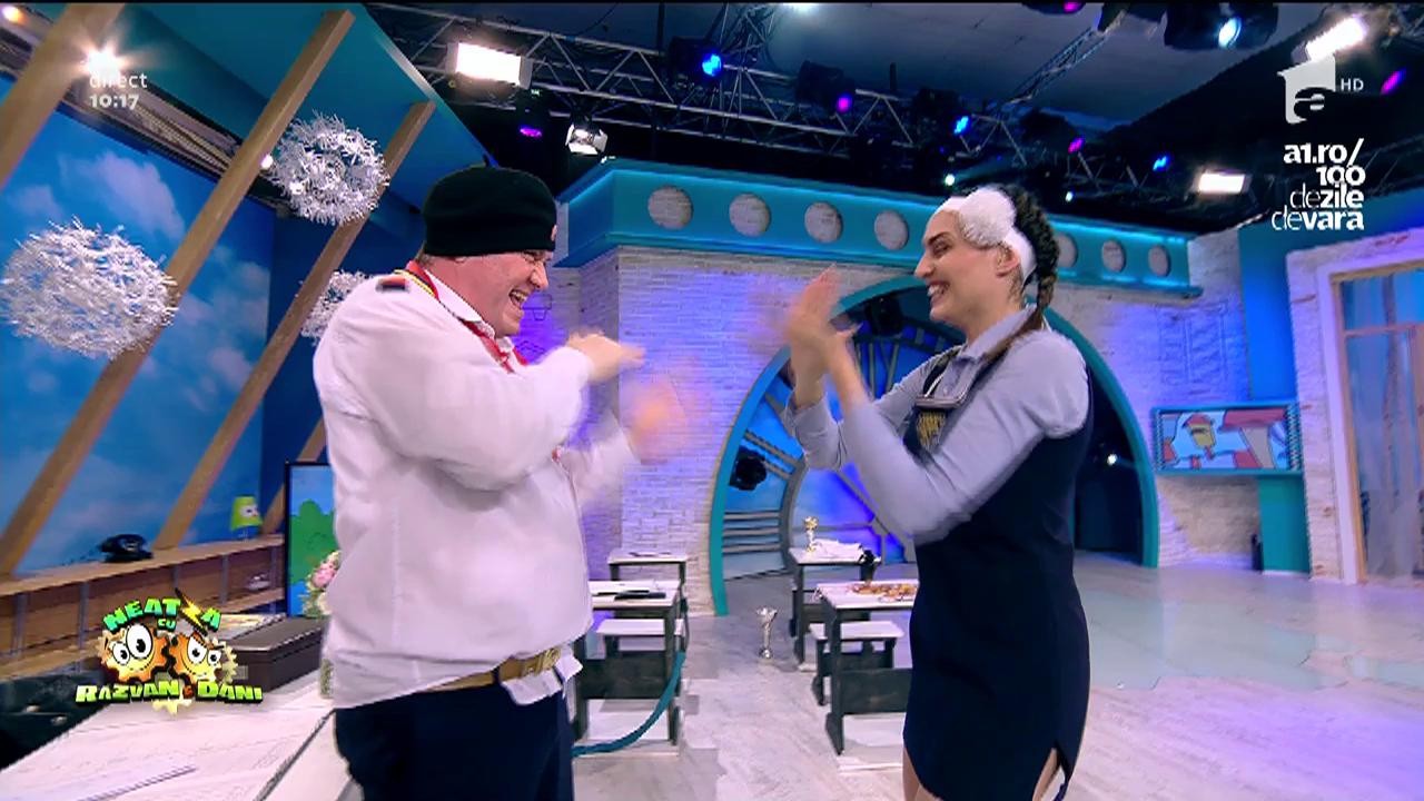 Roxana Nemeș - "Goi"