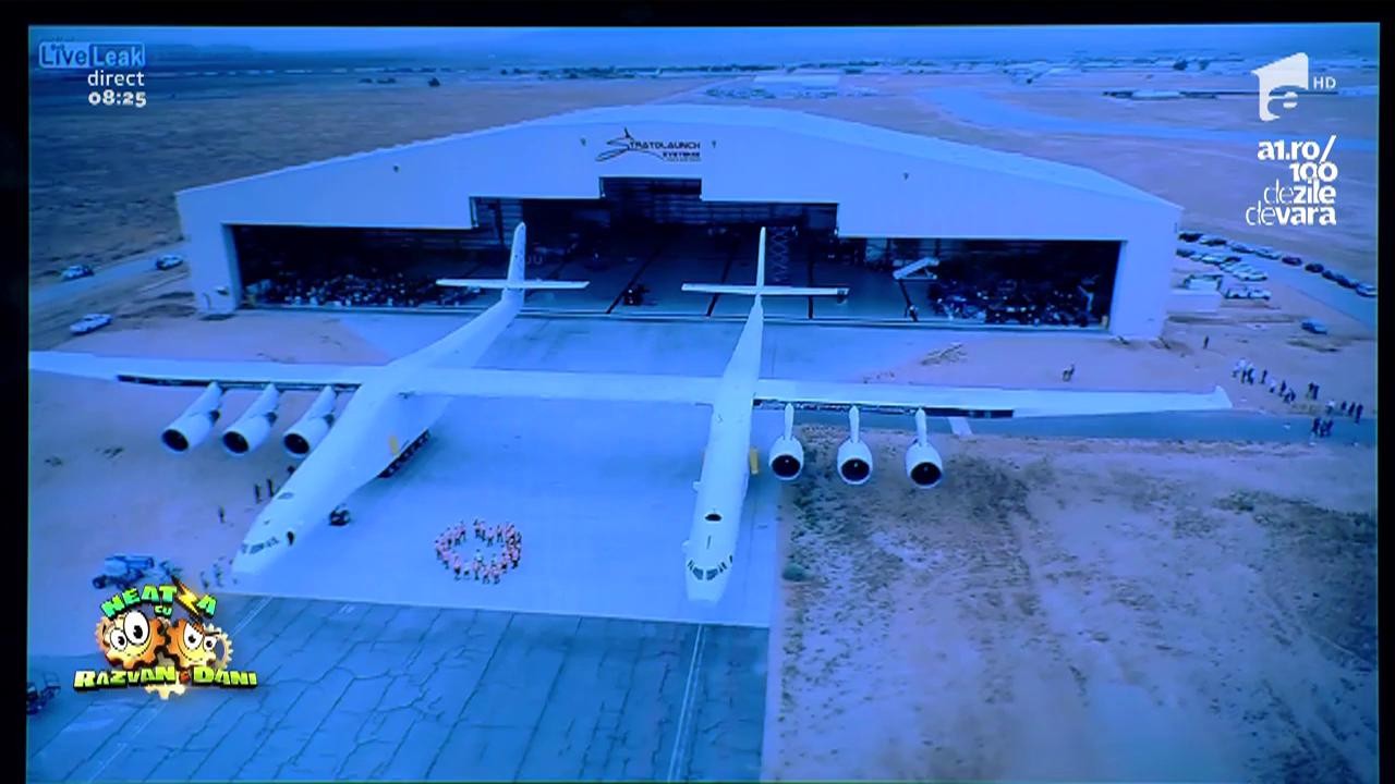 Smiley news: Cel mai mare avion din toate timpurile