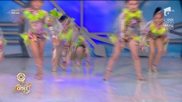 Micile dansatoare de la Bucharest Sport Club şi-au făcut &icirc;ncălzirea pentru Cupa Mondială la Neatza!