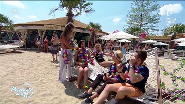 Provocare pentru Maxim! Cei patru băieții primesc &icirc;ntrebări de la fanele lor