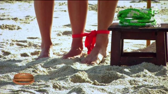 Concurs special. Concurenții se &icirc;ntrec pentru un salt de la mii de metri altitudine!