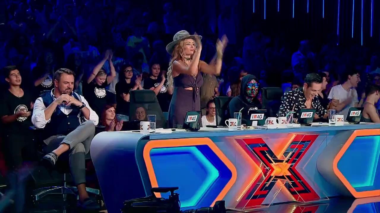 ACDC - She's Got The Jack. Vezi aici cum cântă Florian Negrilă, la X Factor!