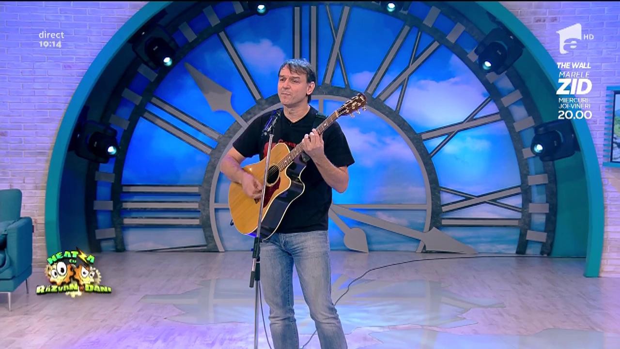 Andrei Păunescu - Amor cubist