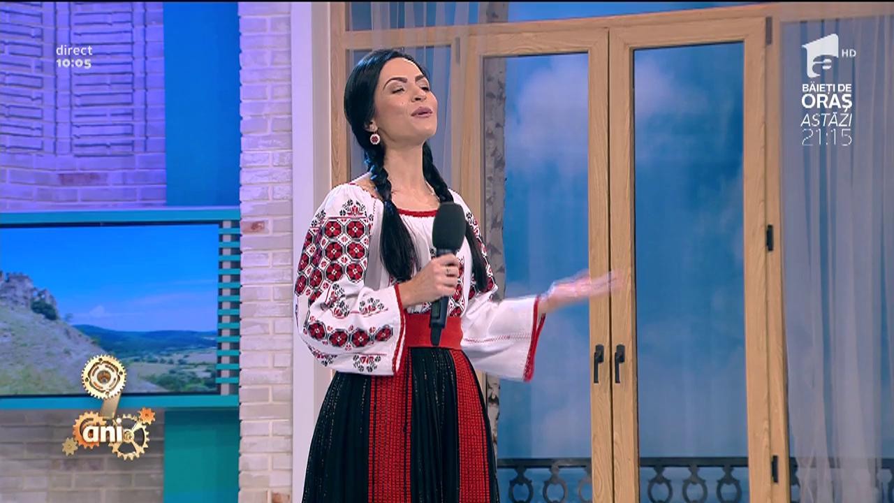 Raluca Burcea - &rdquo;Trandafir &icirc;nrourat&rdquo;