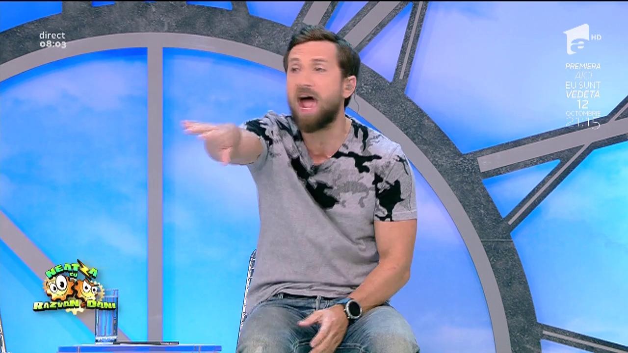 Autocarul naționalei a blocat traficul &icirc;n Corbeanca: &rdquo;Ar trebui scos de pe lista mașinilor care trebuie să circule cu escortă, p&acirc;nă c&acirc;nd re&icirc;ncep să joace fotbal&rdquo;