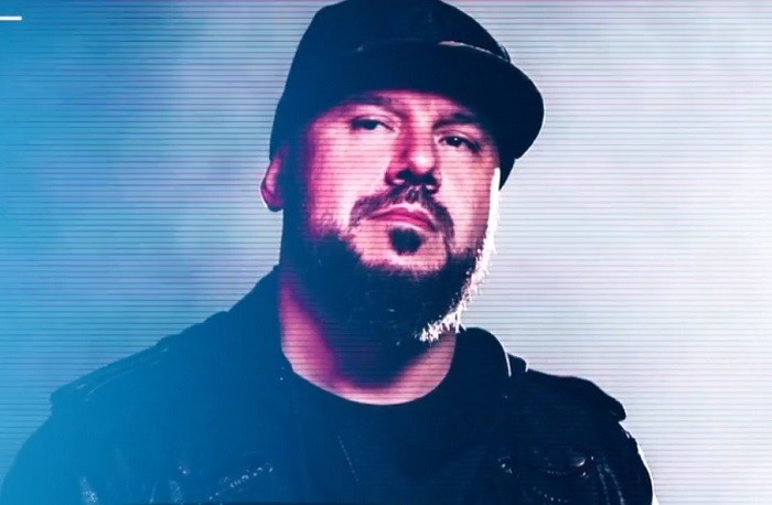 Un rapper român celebru este acuzat de hărţuire sexuală