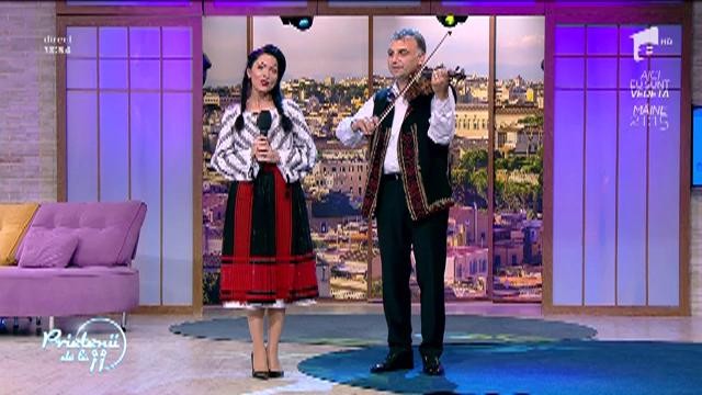 Raluca Burcea - "Drag &icirc;mi ești, puiule, mie"