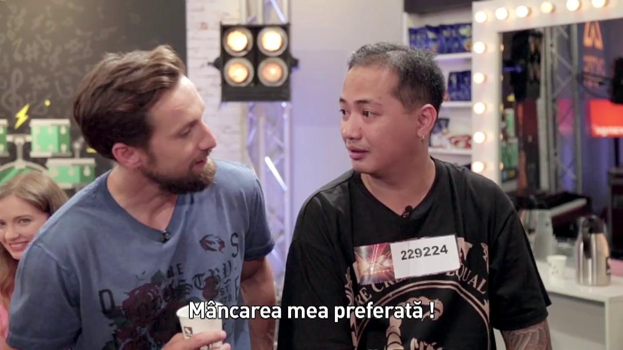 "Sunt Iulică din Filipine". Giulius Guttierez, din platoul "Chefi la Cuțite", direct pe scena "X Factor"