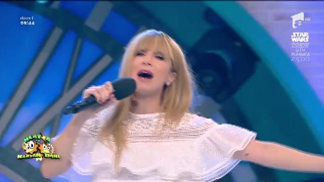 Annes - "Ea și El"