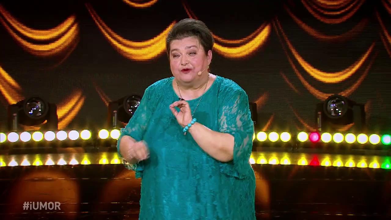 Doina Ghițescu către Cheloo: "Mă simt at&acirc;t de frumoasă &icirc;n fața ta! Mă dezbraci cu privirea"