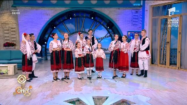 LIVE! Ansamblul Ciucaș Măneciu - Sus pe Muntele Ciucaș