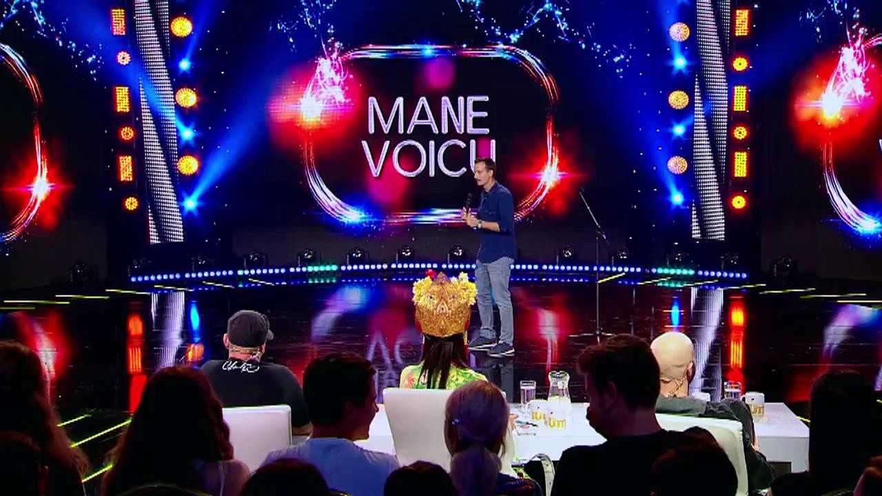 Mane Voicu a &icirc;nceput timid şi a &icirc;ncheiat spectaculos numărul său de stand up!