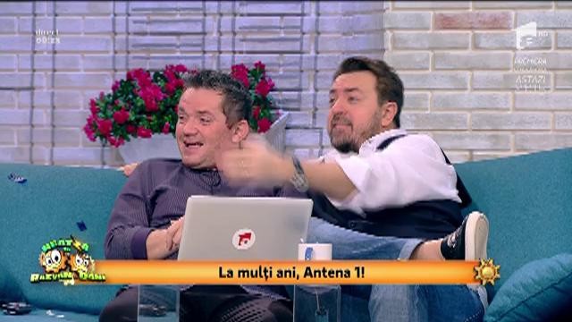 Răzvan Simion: "&Icirc;n 1996 aveam prima emisiune la radio, s&acirc;mbăta și duminica, nu pentru că eram foarte buni ci pentru că eram singuri proști care &icirc;și doreau să lucreze &icirc;n weekend"