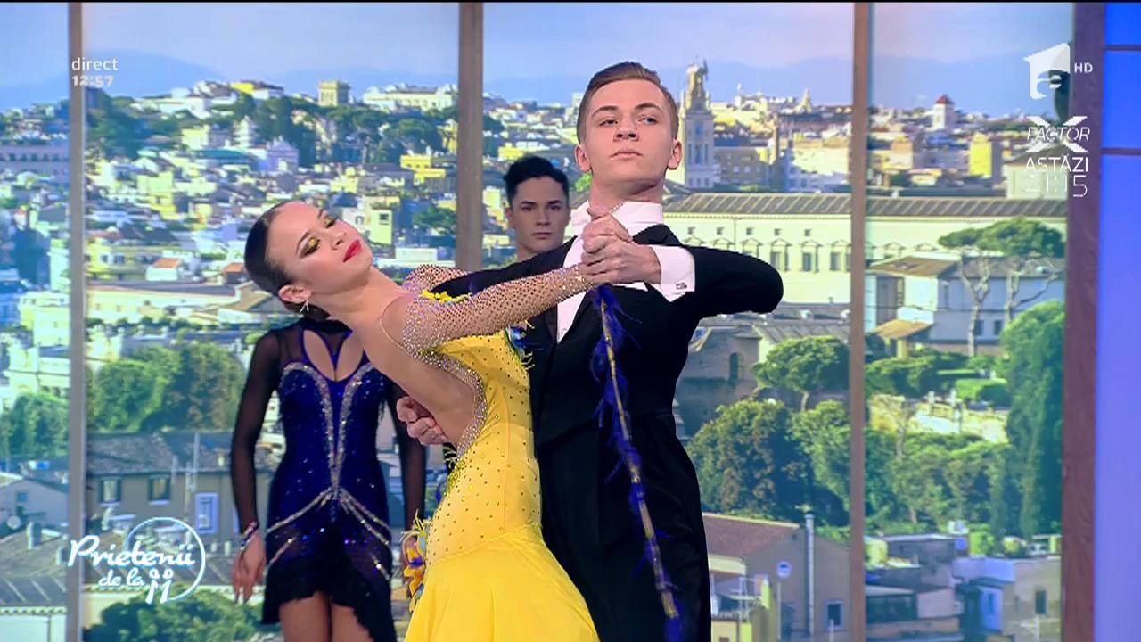 Dans pe ritmuri latino americane &icirc;n platoul de la Prietenii de la 11!
