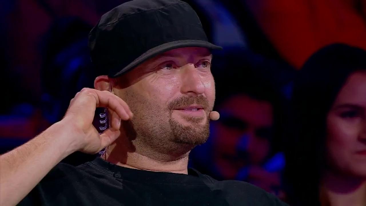 Moment unic! Cheloo este luat peste picior de o concurentă de la iUmor: &rdquo;Eu am &icirc;nceput, dar tu terminasei &icirc;nainte să...&rdquo;