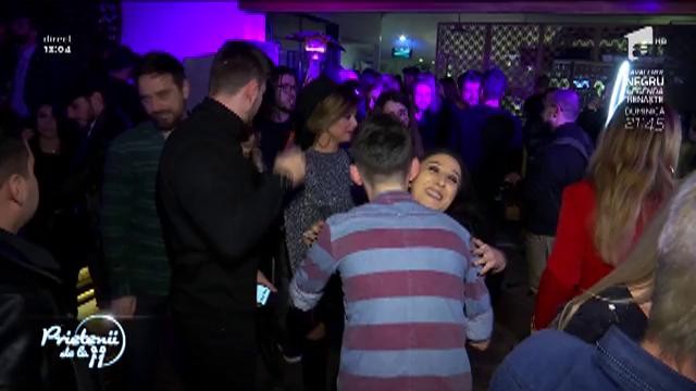 Distracție maximă la petrecerea celor mai activi rom&acirc;ni de rețelele de socializare