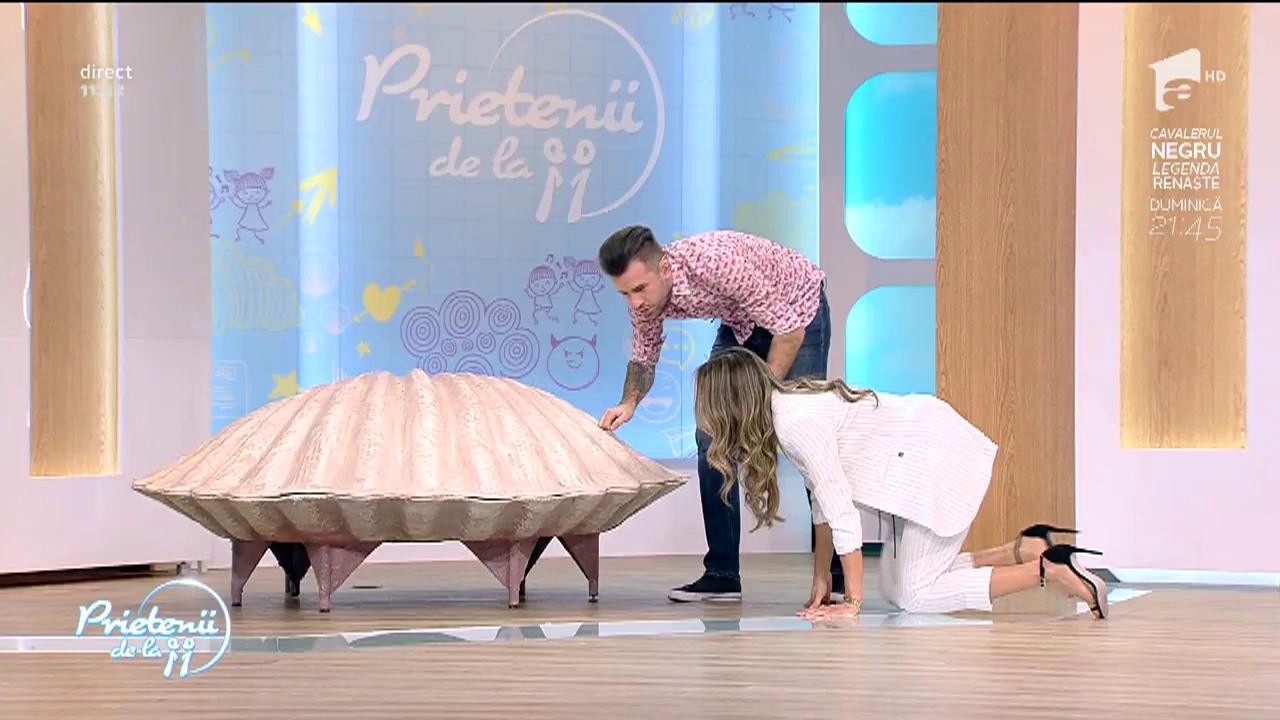 &rdquo;E navă spațială?!&rdquo; Un obiect neidentificat și-a făcut apariția &icirc;n platoul de la &rdquo;Prietenii de la 11&rdquo;