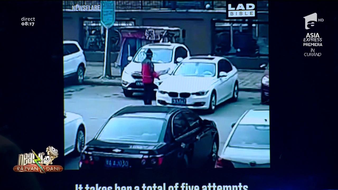 Smiley News: O şoferiţă ne arată cum nu trebuie să parchezi niciodată maşina