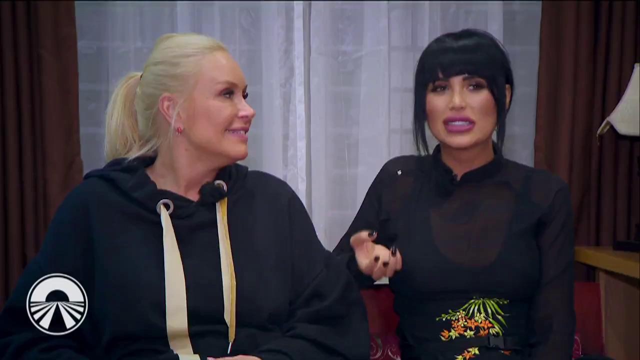 R&acirc;zi cu lacrimi! Un șofer de autobuz s-a &icirc;ndrăgostit de Vica Blochina