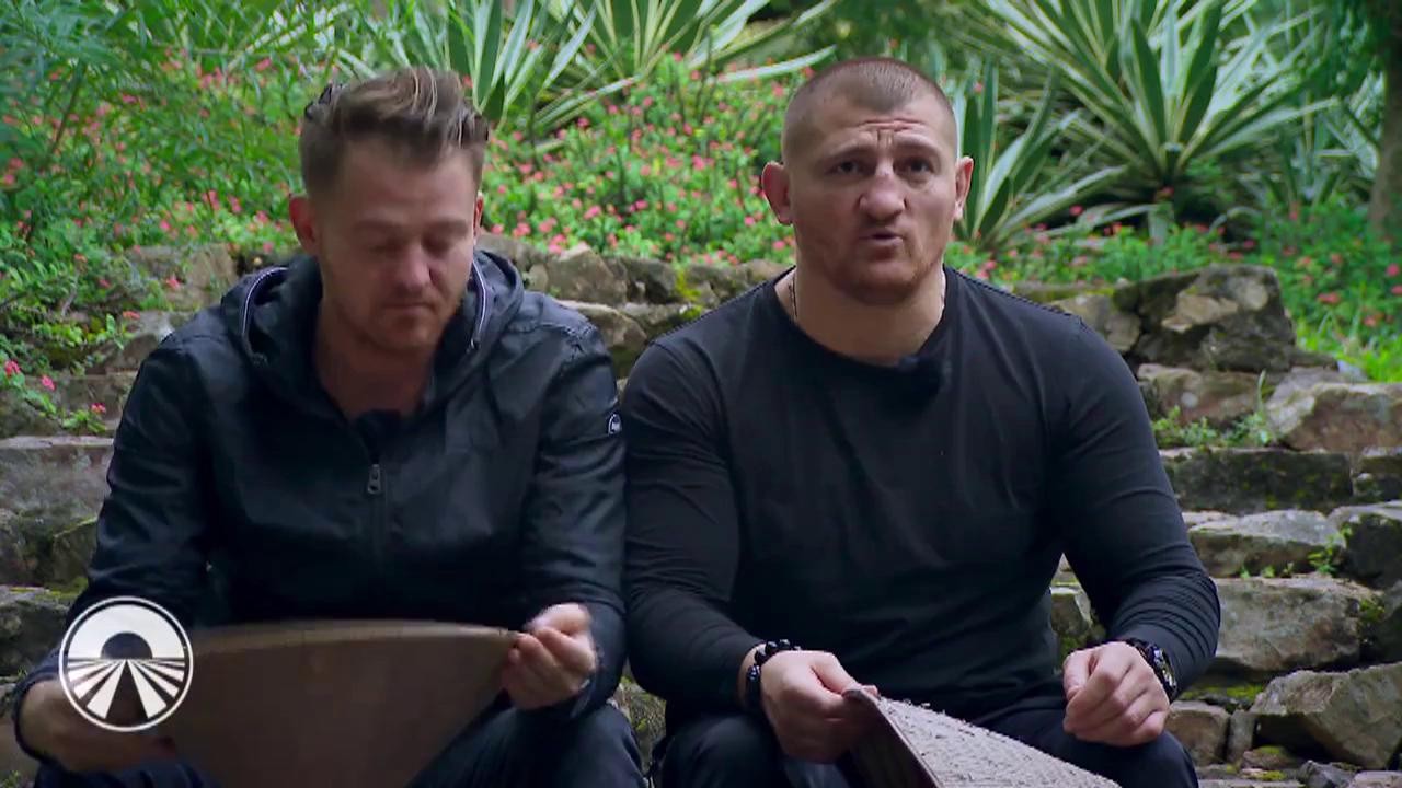 Cătălin Moroşanu, aventuri &icirc;n Asia Express: "Mi-am dat şamponul pentru o pălărie"