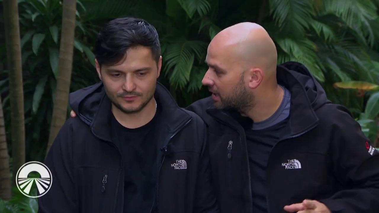 Vedetele trebuie să măn&acirc;nce ouă de rață. Liviu V&acirc;rciu: "Dă-mi niște sare"