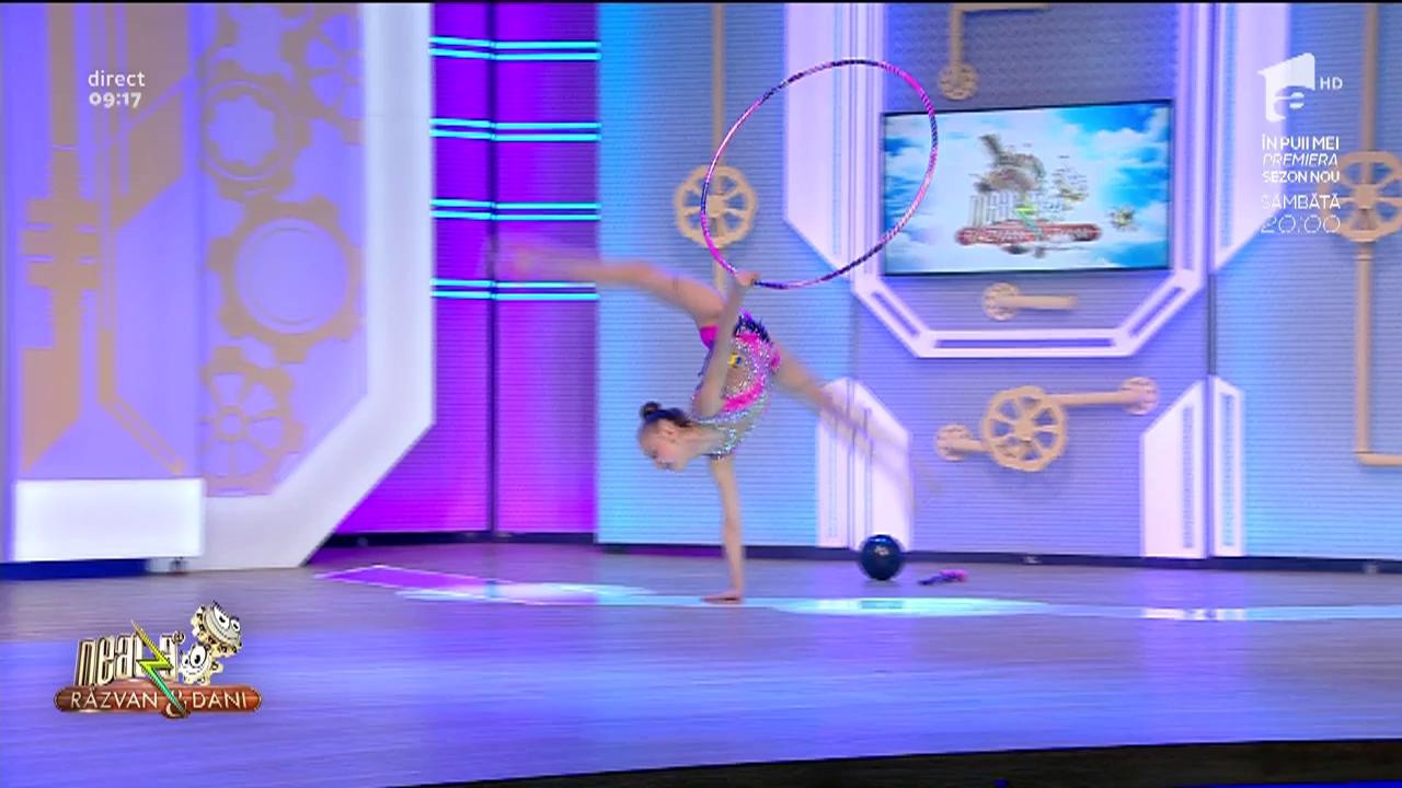 Denisa Stoian, demonstrație de gimnastică ritmică la Neatza