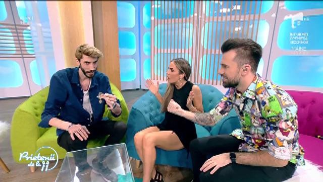 Magicianul Antonio, trucuri de magie cu carți de joc și bani