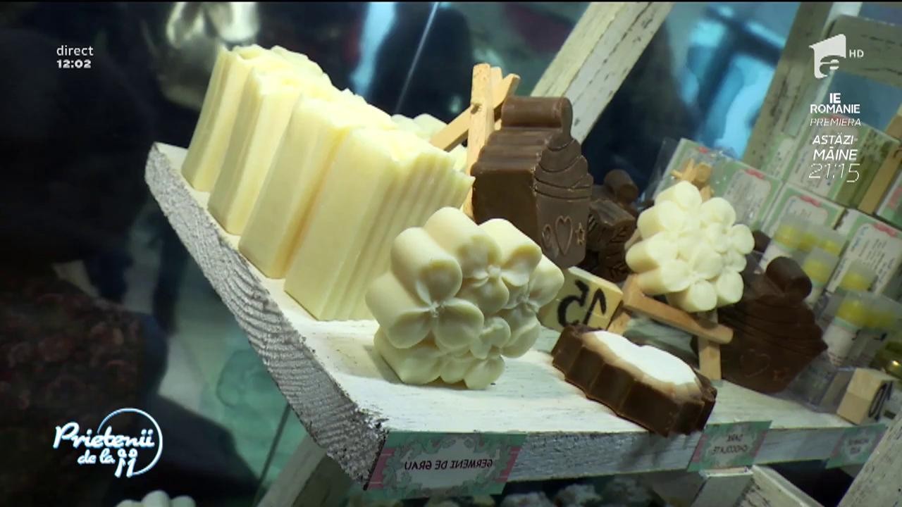 De la coșari și trifoi la cele din sticlă sau fetru! Ce modele de mărţişor se mai poartă