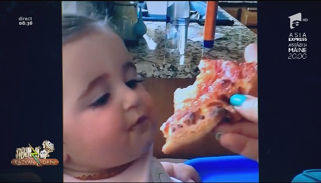 Smiley News. Uite pizza, nu e pizza! Metode de păcălit bebelușii să măn&acirc;nce