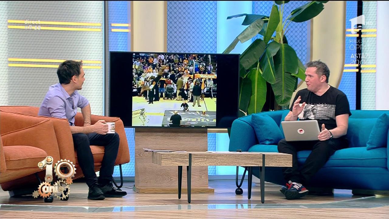 Smiley News. Cum poți să marchezi 4 puncte &icirc;ntr-o secundă, &icirc;ntr-un meci de baschet