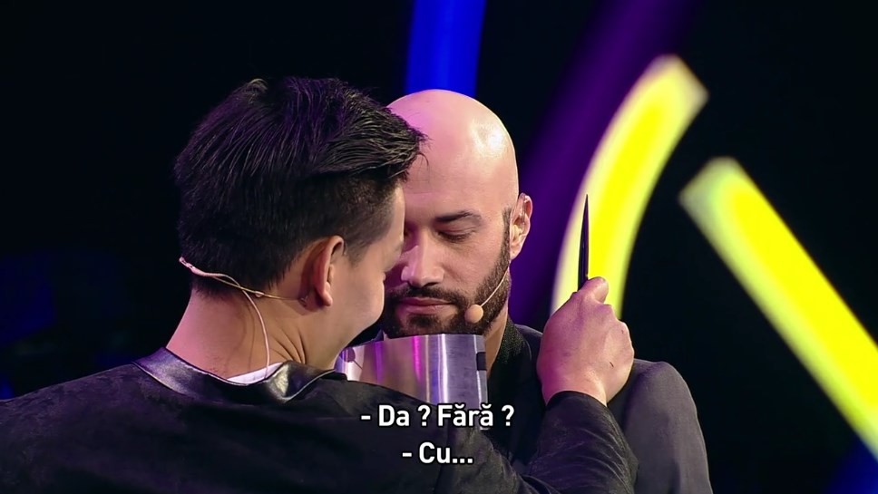 Moment de panică! Mihai Bendeac este speriat cu un cuțit de un magician din malaezia!