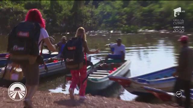 "Nu am văzut așa ceva nici măcar &icirc;n poze!" Concurenții, impresionați de satul plutitor de l&acirc;ngă Siem Reap!