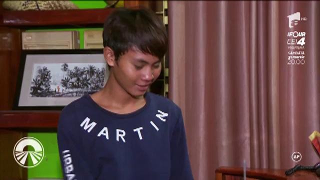 Vica Blochina fr&acirc;nge inimi &icirc;n Cambodgia!