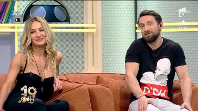Experiment la Neatza! Amalia și Flavia folosesc sonometru