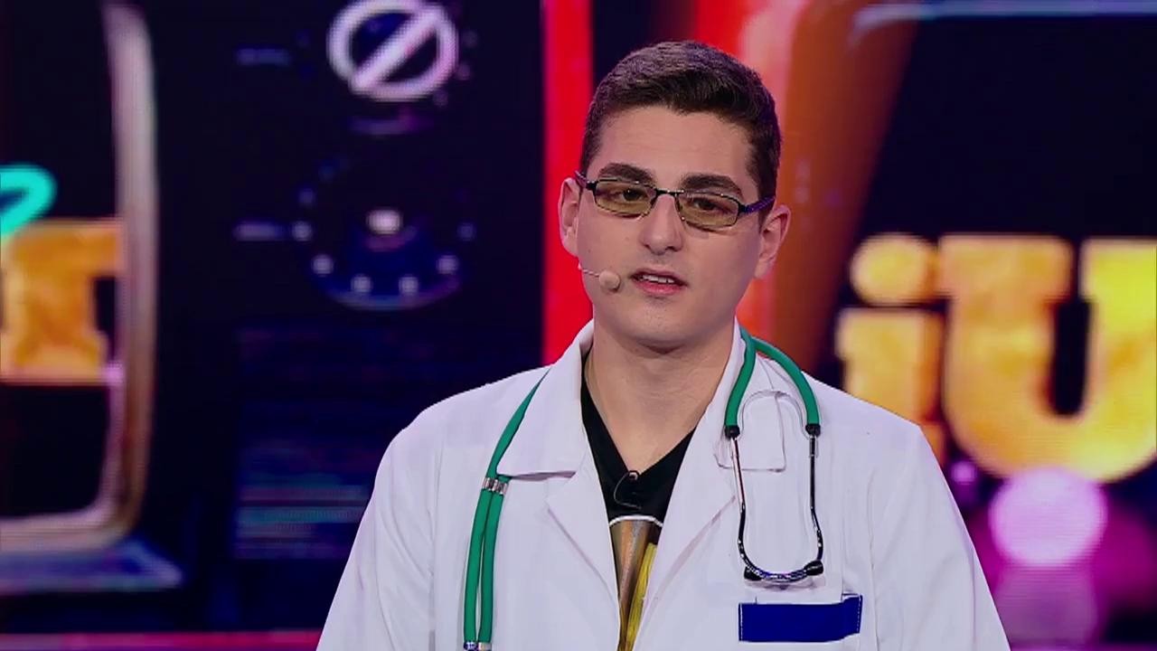 Matei Deleanu, studentul la Medicină care face stand-up comedy şi... nu prea: "Atât ai putut să inventezi?"
