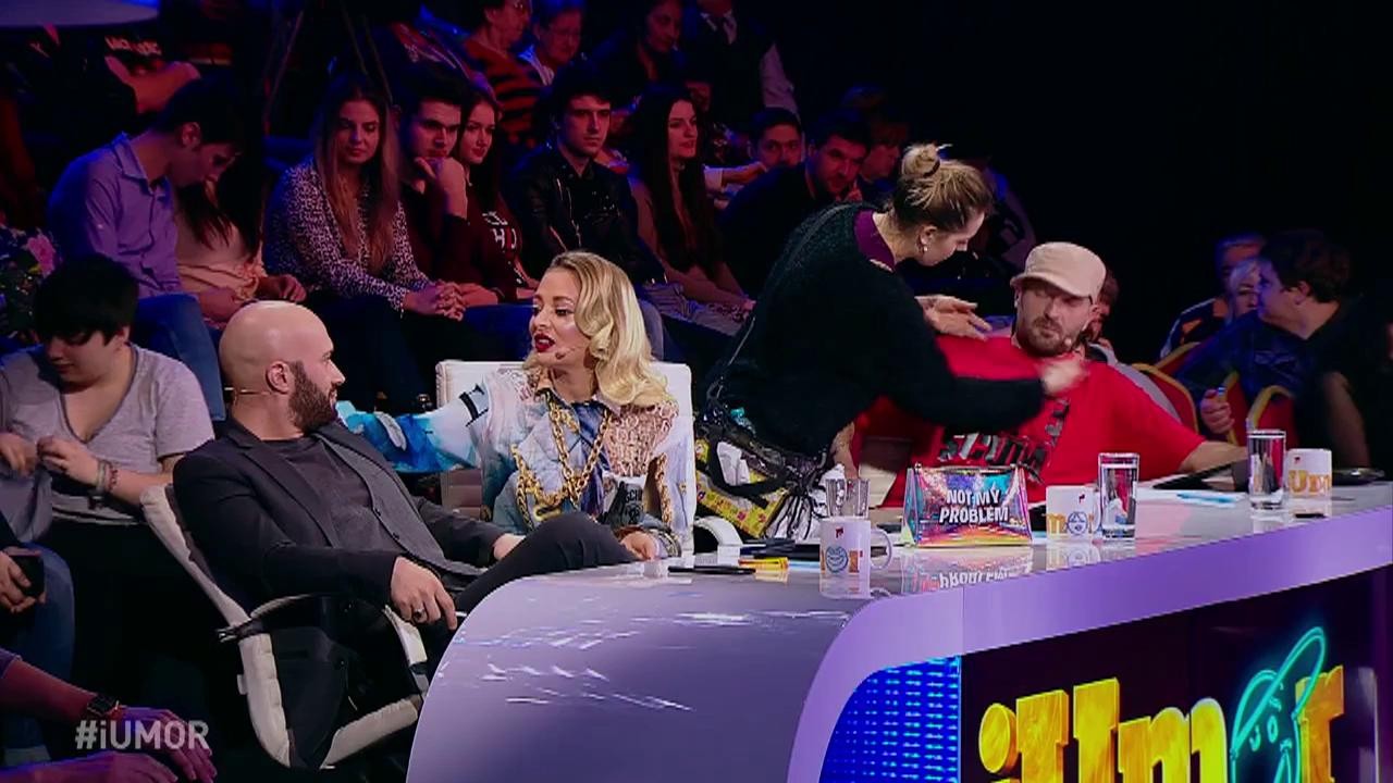 Delia către Cheloo: "Cu tine, la o &icirc;nmorm&acirc;ntare cred că e foarte tare"