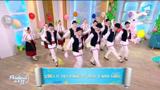 Au impresionat! Școala de dans rom&acirc;nesc &rdquo;Larisa și Marin Barbu&rdquo;, spectacol la Prietenii de la 11