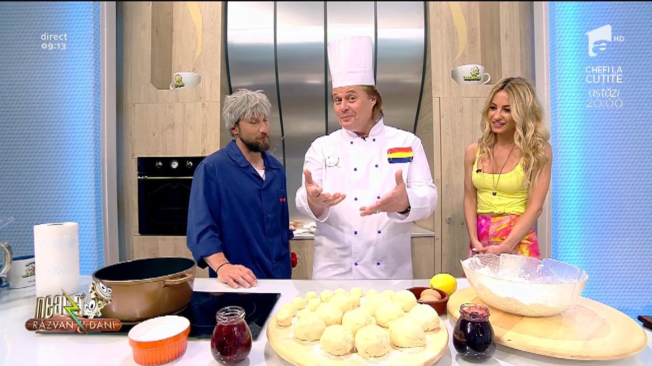 Papanași cu sm&acirc;nt&acirc;nă țărănească și dulceață de casă. Rețeta veche, clasică.