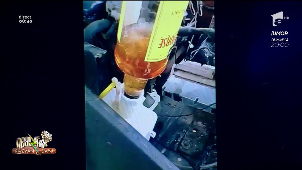 Smiley News. O modificare legală a mașinii. Cum să ai alcool &icirc;n mașină oric&acirc;nd dorești