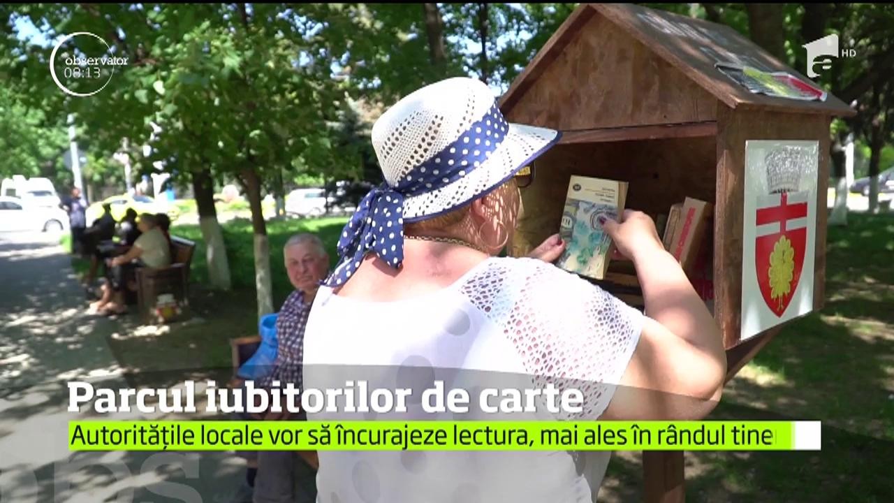 Primăria din Botoşani a început un proiect inedit: mini-biblioteci în aer liber