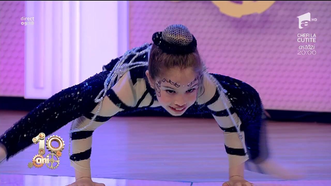 Biana Purice, dans acrobatic &icirc;n platoul Neatza