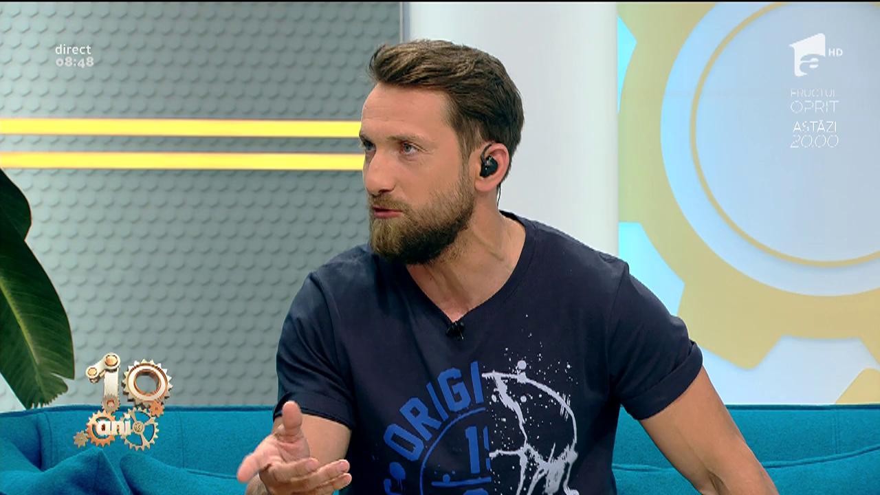 &rdquo;Trăim &icirc;ntr-o teorie a conspirației&rdquo;. Răzvan și Dani, despre obsesia oamenilor pentru protecția datelor personale de pe intern, deși dau check-in la orice