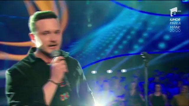 A fost la un pas de marele premiu X Factor și nu renunță! Marcel Roșca a revenit la "The Four", iar Carla's i-a dat votul, dinainte să cânte: "Ce mi-a plăcuuuuut!!!"
