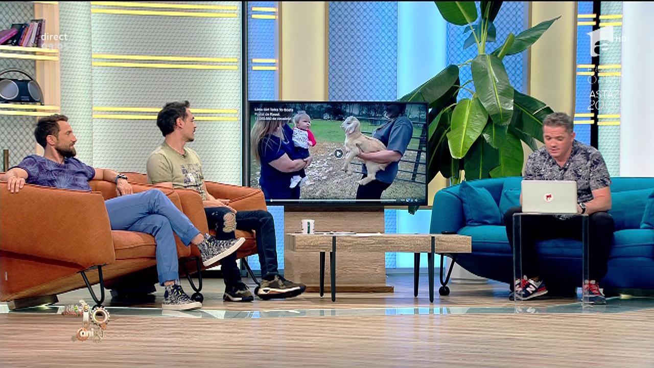 Smiley News. Ideul care imită un bebeluș