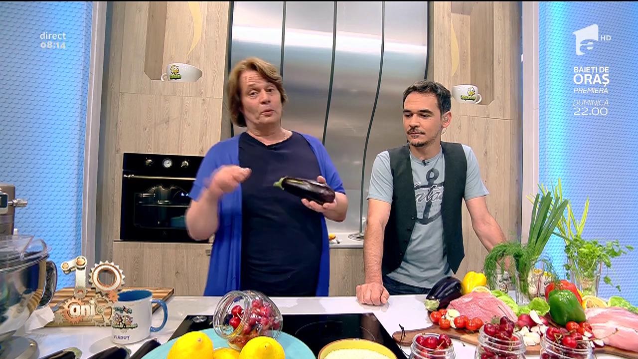 &rdquo;Papoutsakia&rdquo;, vinete umplute cu salată de vinete