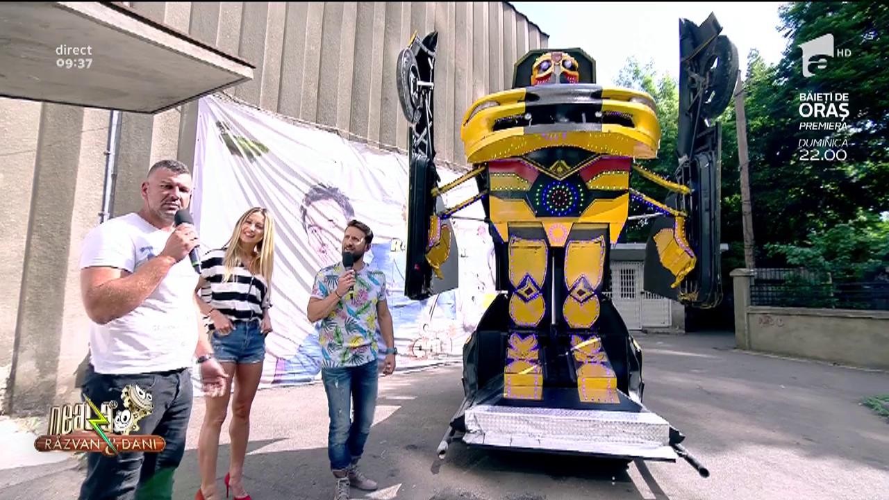 Transformers este real! Cel mai iubit robot a aterizat a aterizat &icirc;n curtea emisunii Neatza
