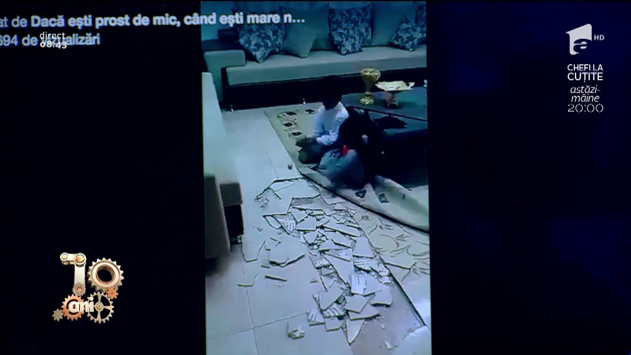 Smiley News. Iată ce se &icirc;nt&acirc;mplă daca &icirc;ți lași copiii singuri acasă